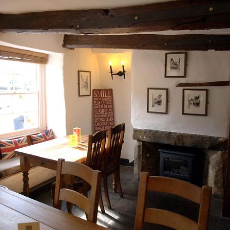 Kings Arms Hotel Abergavenny Eksteriør bilde