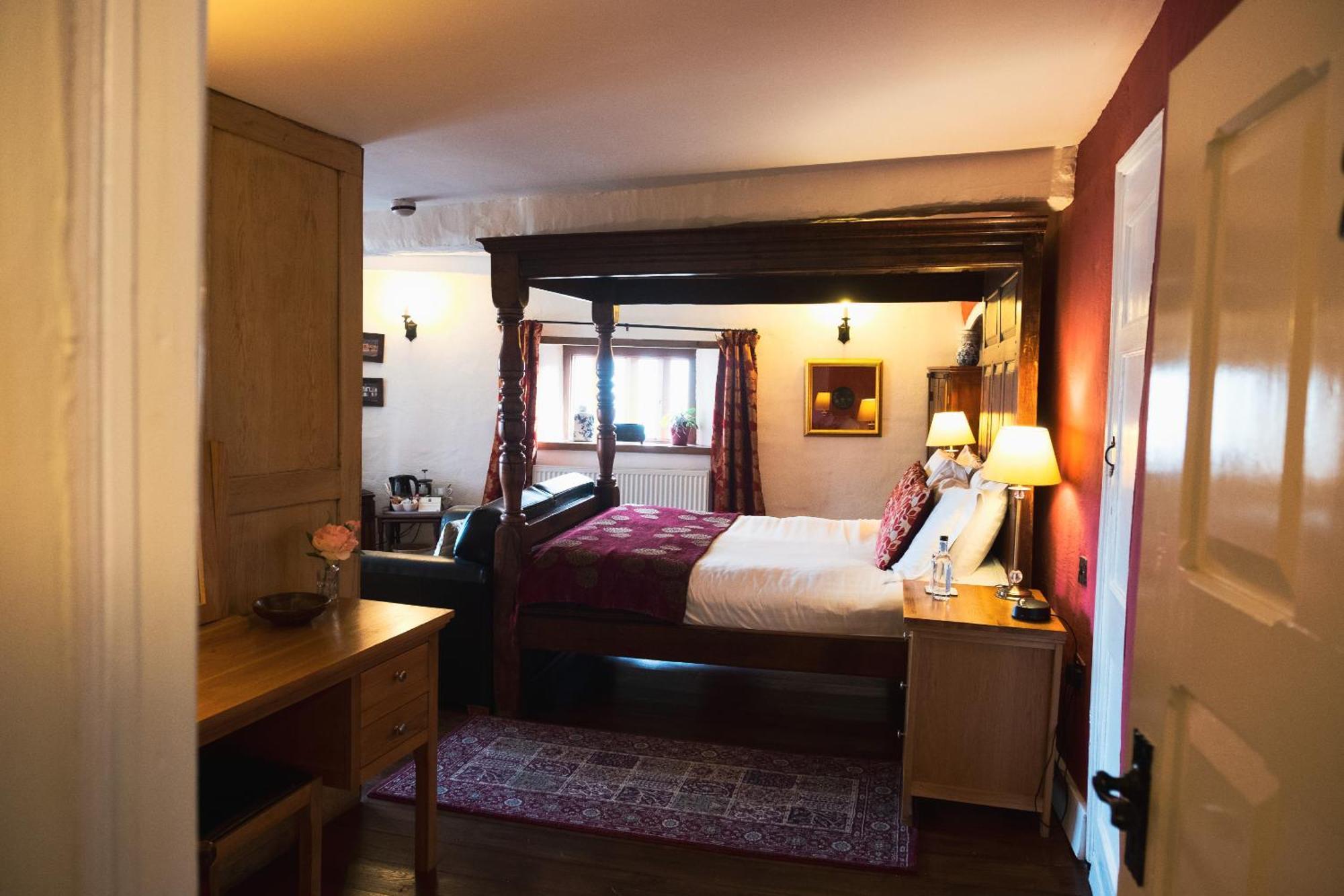 Kings Arms Hotel Abergavenny Eksteriør bilde