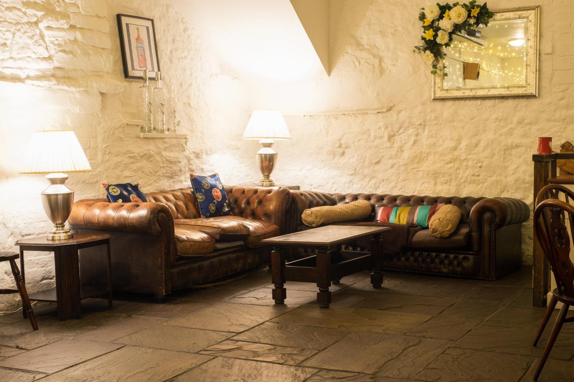 Kings Arms Hotel Abergavenny Eksteriør bilde